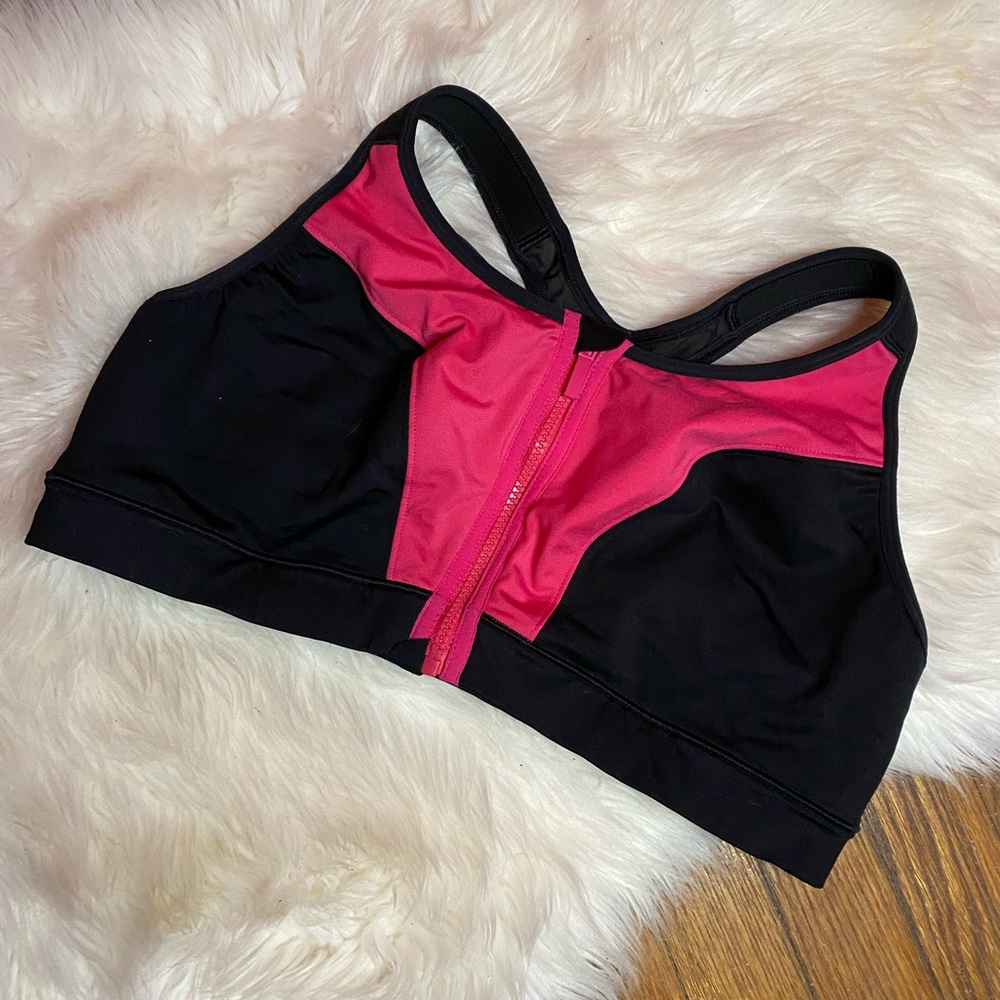 🖤💖Livi pink and black sports bra💖🖤